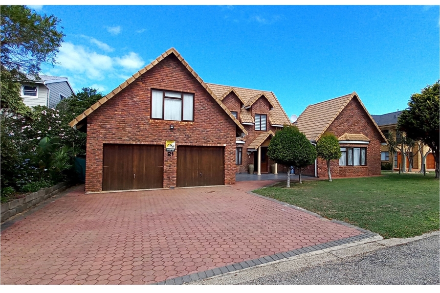 2 Bedroom Property for Sale in Hersham Western Cape